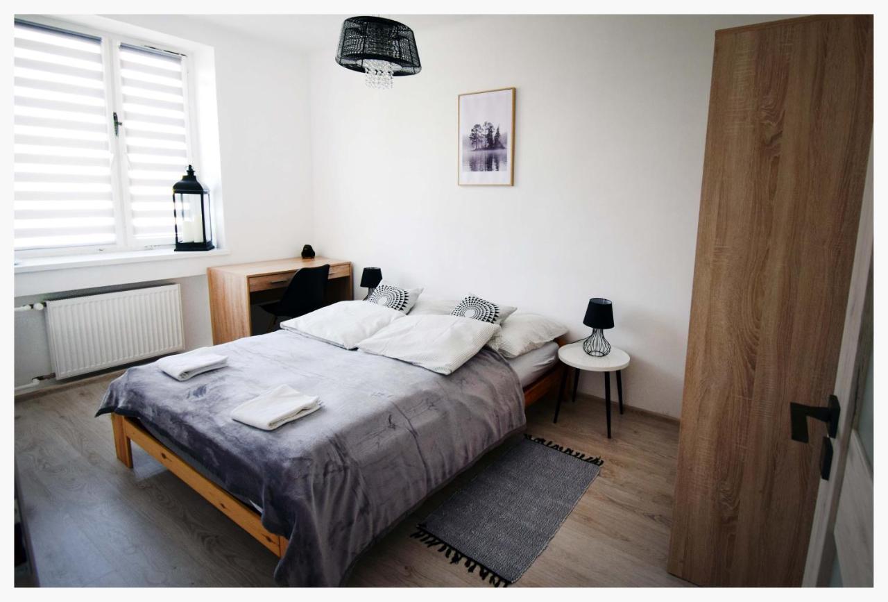 Color 24 Apartament II Сталёва-Воля Экстерьер фото